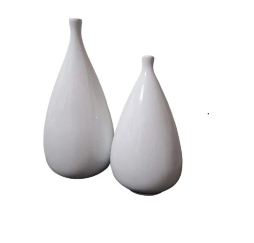 Vasos Pino com Design Escultural em Cerâmica | Alma & Casa