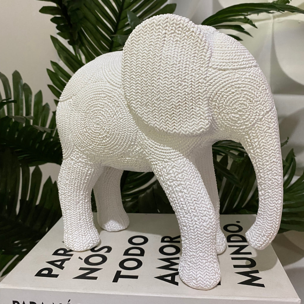 Escultura Elefante Sisal: Elegância Artesanal | Alma & Casa