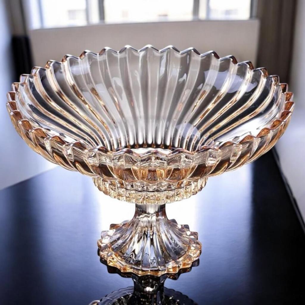 Centro de Mesa Dourado: Arte e Elegância | Alma & Casa