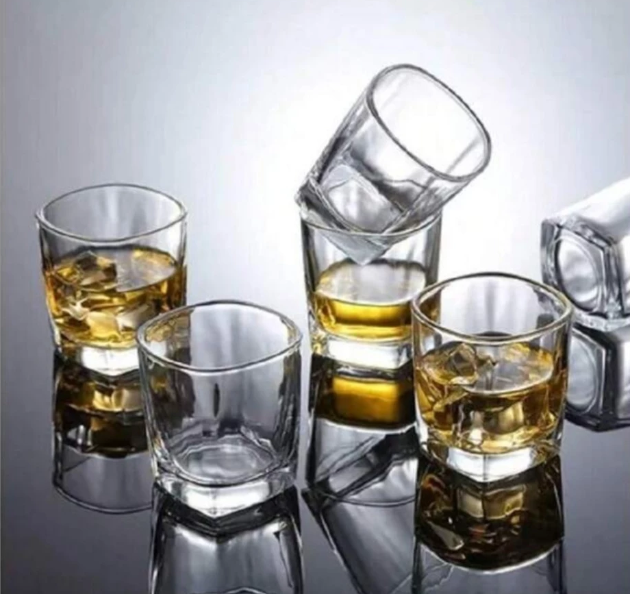 Copo de Whisky 300ml: Elegância na Degustação | Alma & Casa
