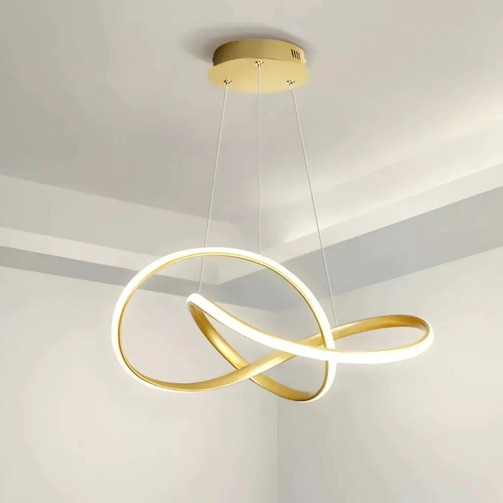Lustre Pendente Dourado com Luz Escultural | Alma & Casa