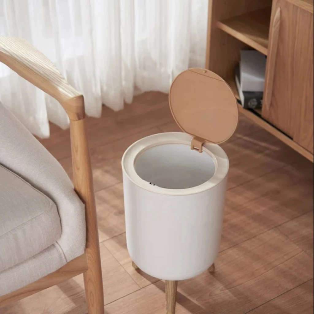 Lixeira Branca 8L com Pés de Madeira: Design e Elegância | Alma & Casa