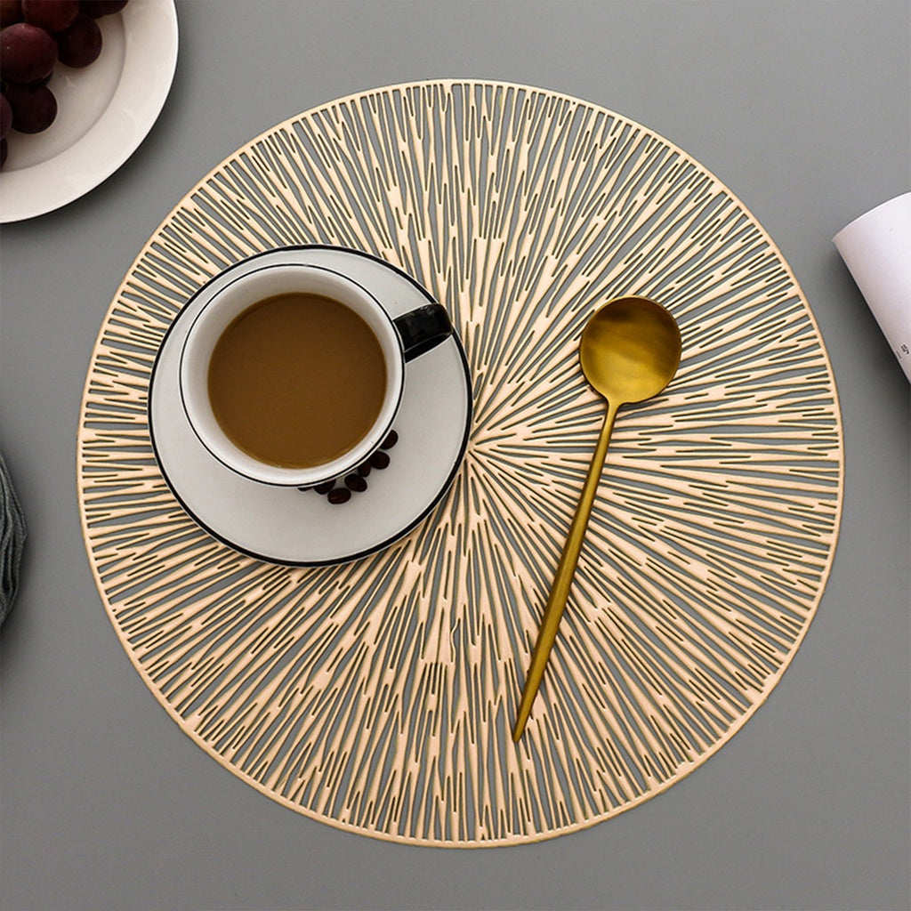Sousplat Dourado Redondo PVC – Kit 6 Lugares | Alma & Casa