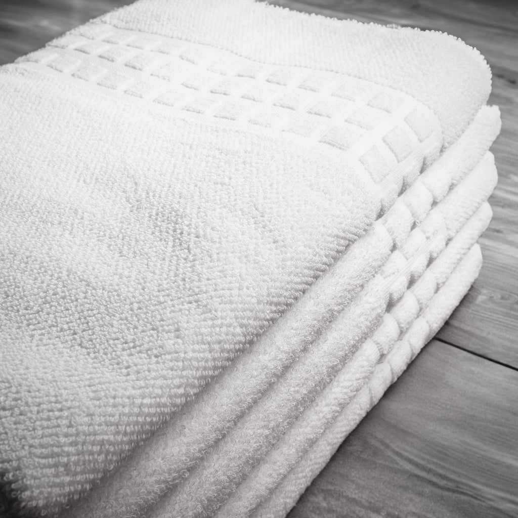 Kit 3 Toalhas de Banho Branca Hotel Teka Toronto Profiline 150x75 Luxo Algodão Macia Absorve Pousada