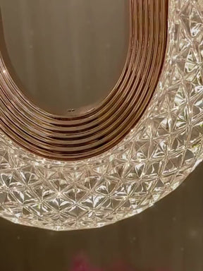 Pendente Cristal Oval Elipse Moderno Dourado – Geometria em Luz | Alma & Casa