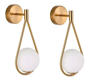 2 Arandelas Toque de Gota Dourada, com Globo de Vidro | Alma & Casa