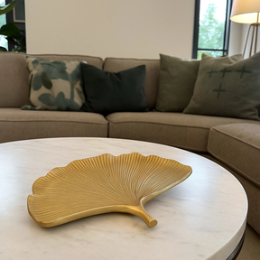 Bandeja Decorativa Dourada em Resina Elegante | Alma & Casa
