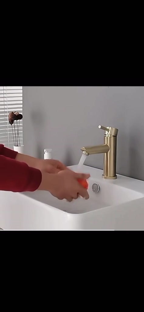 Torneira para lavatório SUS 304 de aço inoxidável simples e fria de 1/2 polegada