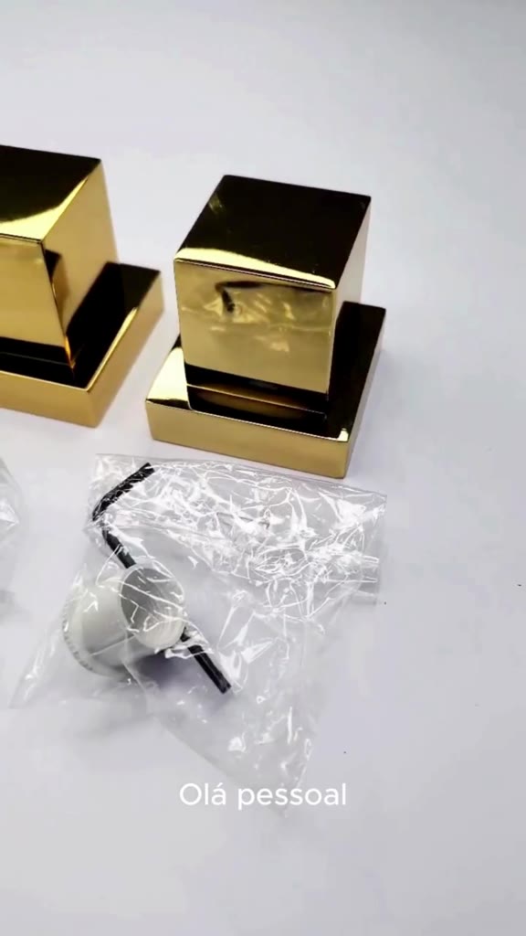 Kit 2 Acabamentos de Registro Dourado Quadrado 100% Metal Padrão Deca