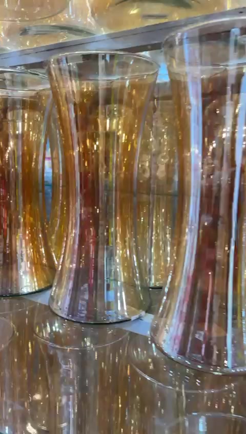 Vaso em Vidro Âmbar com Design Clássico | Alma & Casa