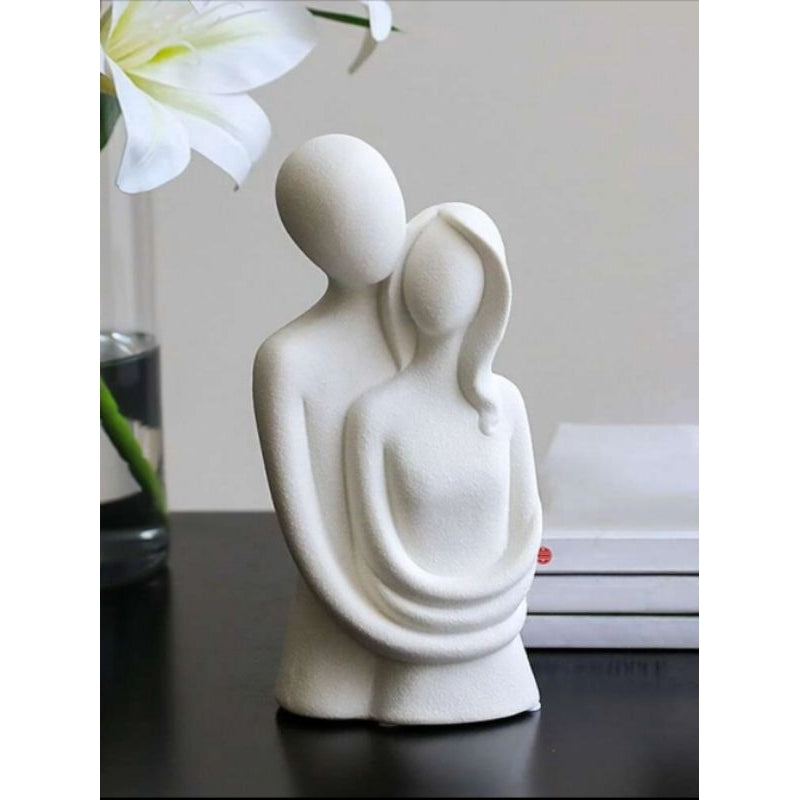 Escultura Minimalista de Casal Abraçado | Alma & Casa