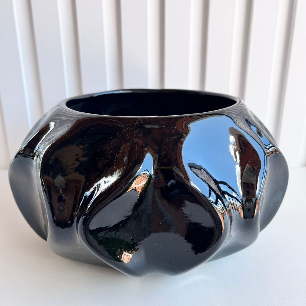 Cachepot Onda Preto em Cerâmica Alto Brilho | Alma & Casa