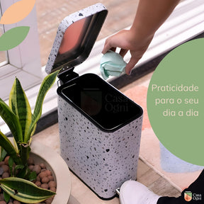 Lixeira de Metal com Pedal e Design Sofisticado | Alma & Casa
