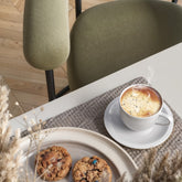 Conjunto de Xícaras em Porcelana Branca: Clássica e Elegância à Mesa | Alma & Casa