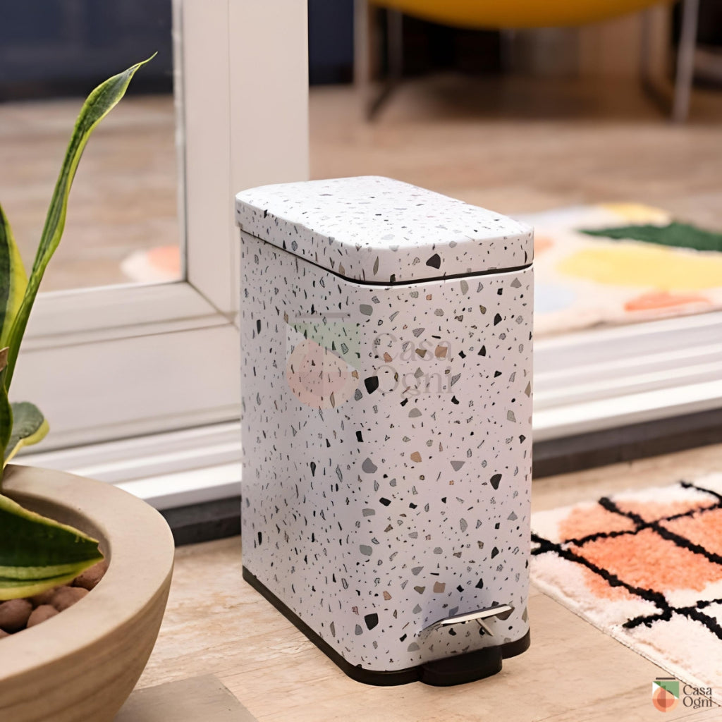 Lixeira de Metal com Pedal e Design Sofisticado | Alma & Casa