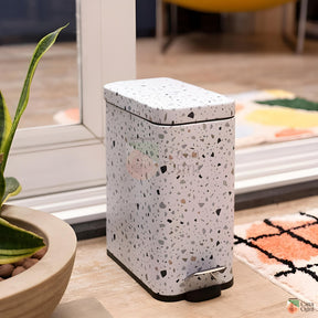 Lixeira de Metal com Pedal e Design Sofisticado | Alma & Casa