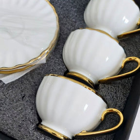 Xícaras de Porcelana com Borda Dourada: Sofisticação 12 pcs | Alma & Casa