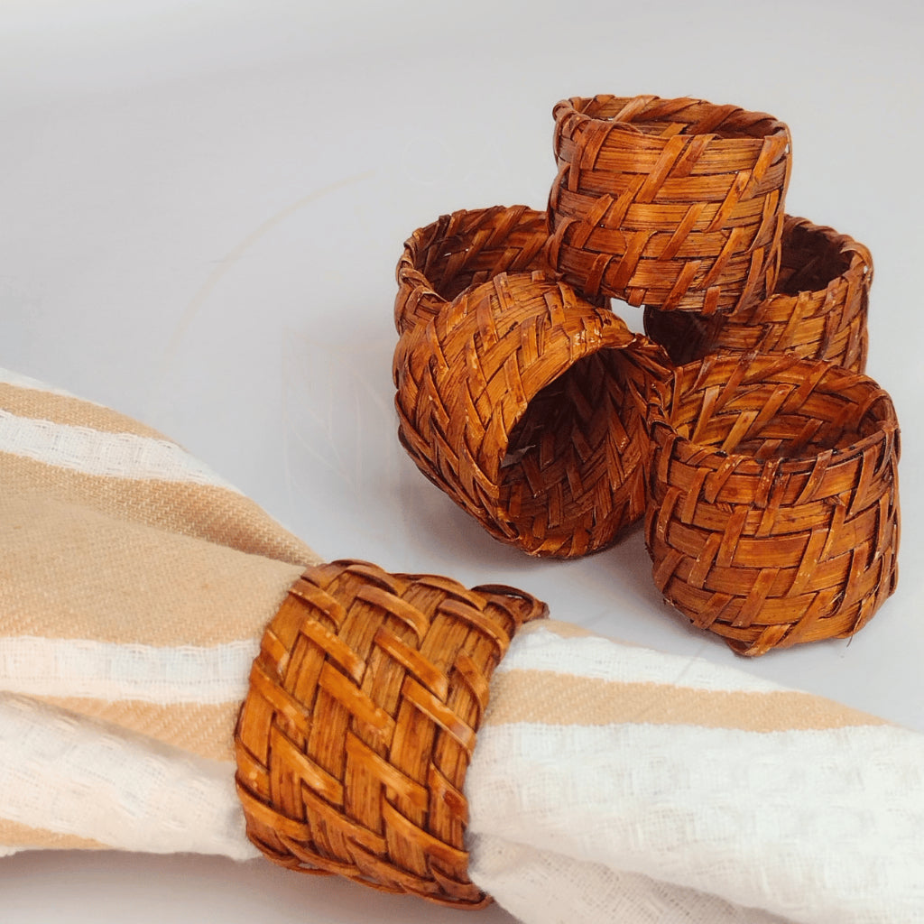 KIT 6 Anéis de Guardanapo Rústicos em Rattan Natural | Alma & Casa