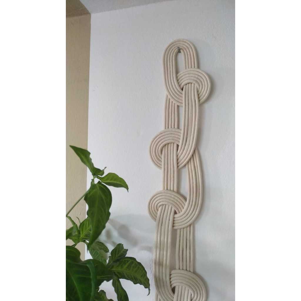 Adorno de Parede em Macramê Cru e Dourado | Alma & Casa