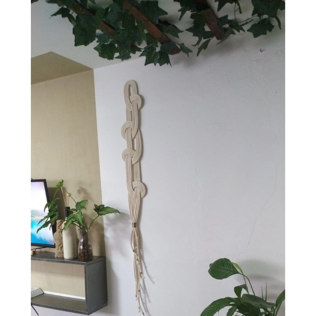 Adorno de Parede em Macramê Cru e Dourado | Alma & Casa