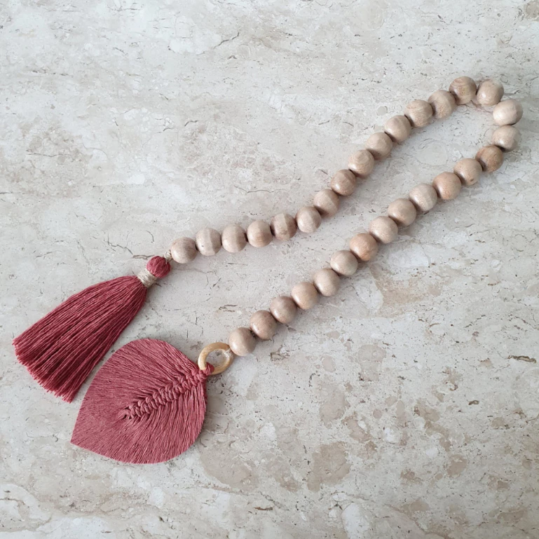 Colar de Mesa Boho em Madeira e Macramê | Alma &amp; Casa