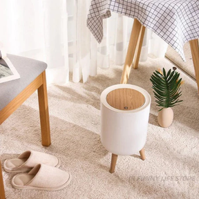 Lixeira Branca 8L com Pés de Madeira: Design e Elegância | Alma & Casa