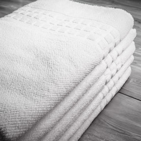 Kit 3 Toalhas de Banho Branca Hotel Teka Toronto Profiline 150x75 Luxo Algodão Macia Absorve Pousada