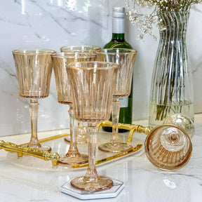 Taças Âmbar com Borda Dourada: Elegância à Mesa | Alma & Casa