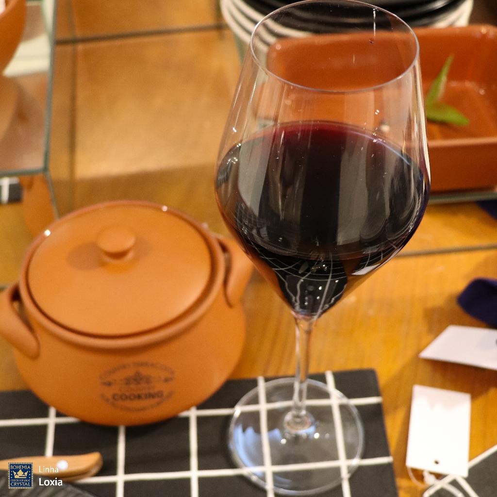 Brinde com Estilo: Taças de Cristal Loxia 470ml | Alma & Casa